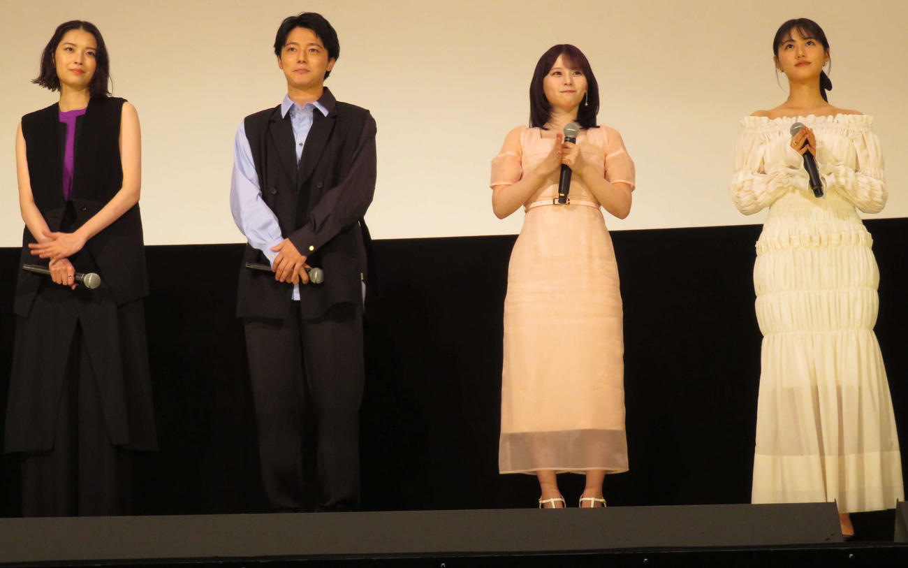 さよなら丸の内TOEI「【推しの子】－The Final Act－」上映後舞台あいさつに登壇した、左から茅島みずき、櫻井海音、齊藤なぎさ、原菜乃華（撮影・村上幸将）