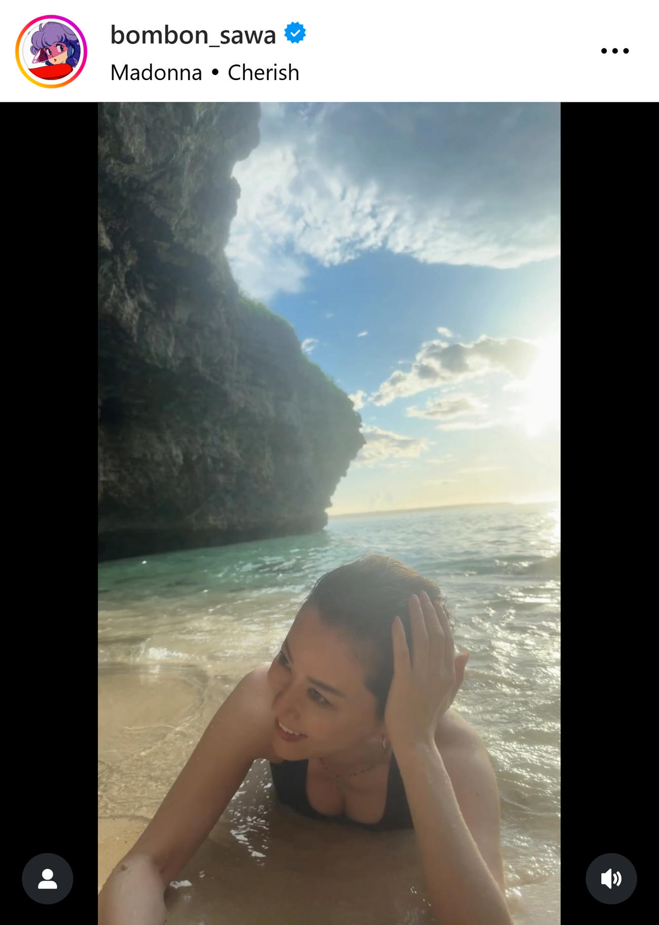 鈴木砂羽のインスタグラムから