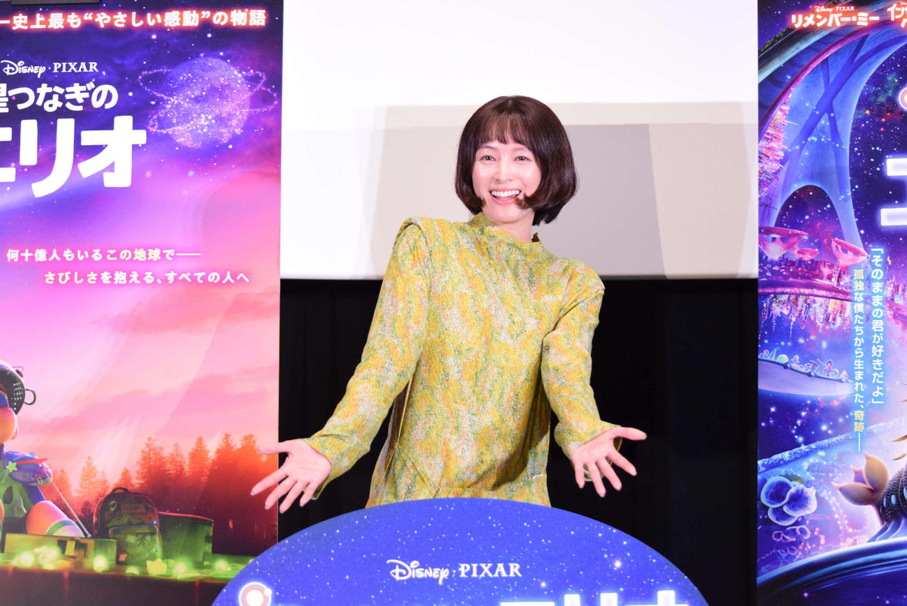 「星つなぎのエリオ」の舞台あいさつに登壇した清野菜名（撮影・阪口孝志）
