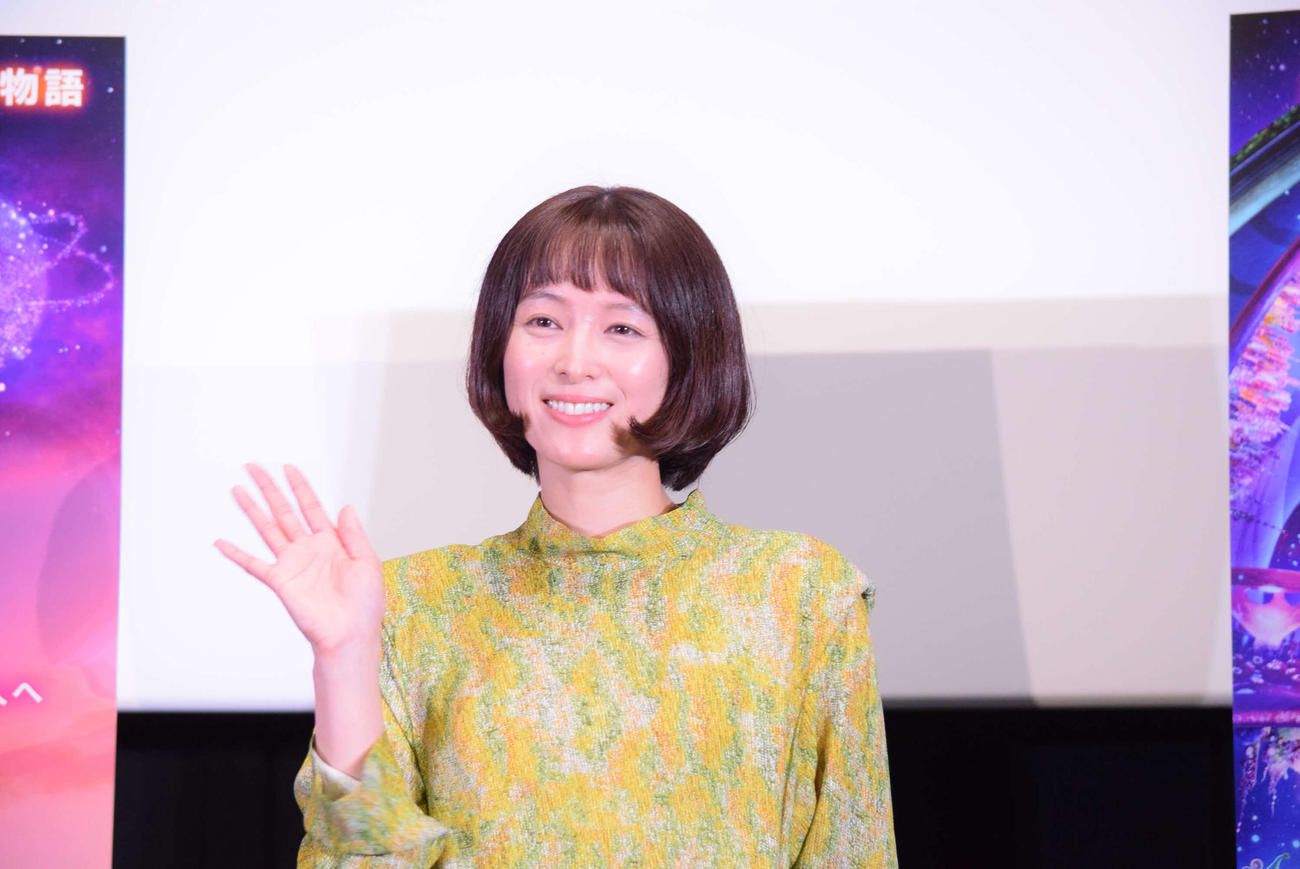 「星つなぎのエリオ」の舞台あいさつに登壇した清野菜名（撮影・阪口孝志）