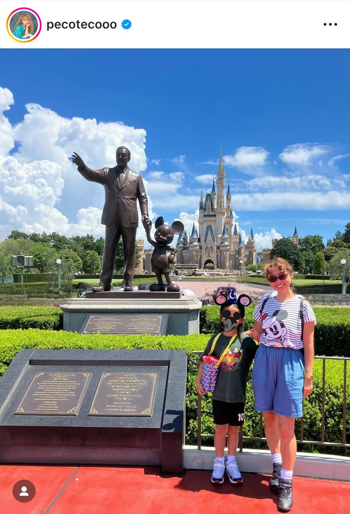 ディズニーで愛息の誕生日を祝福したpeco（インスタグラムから）