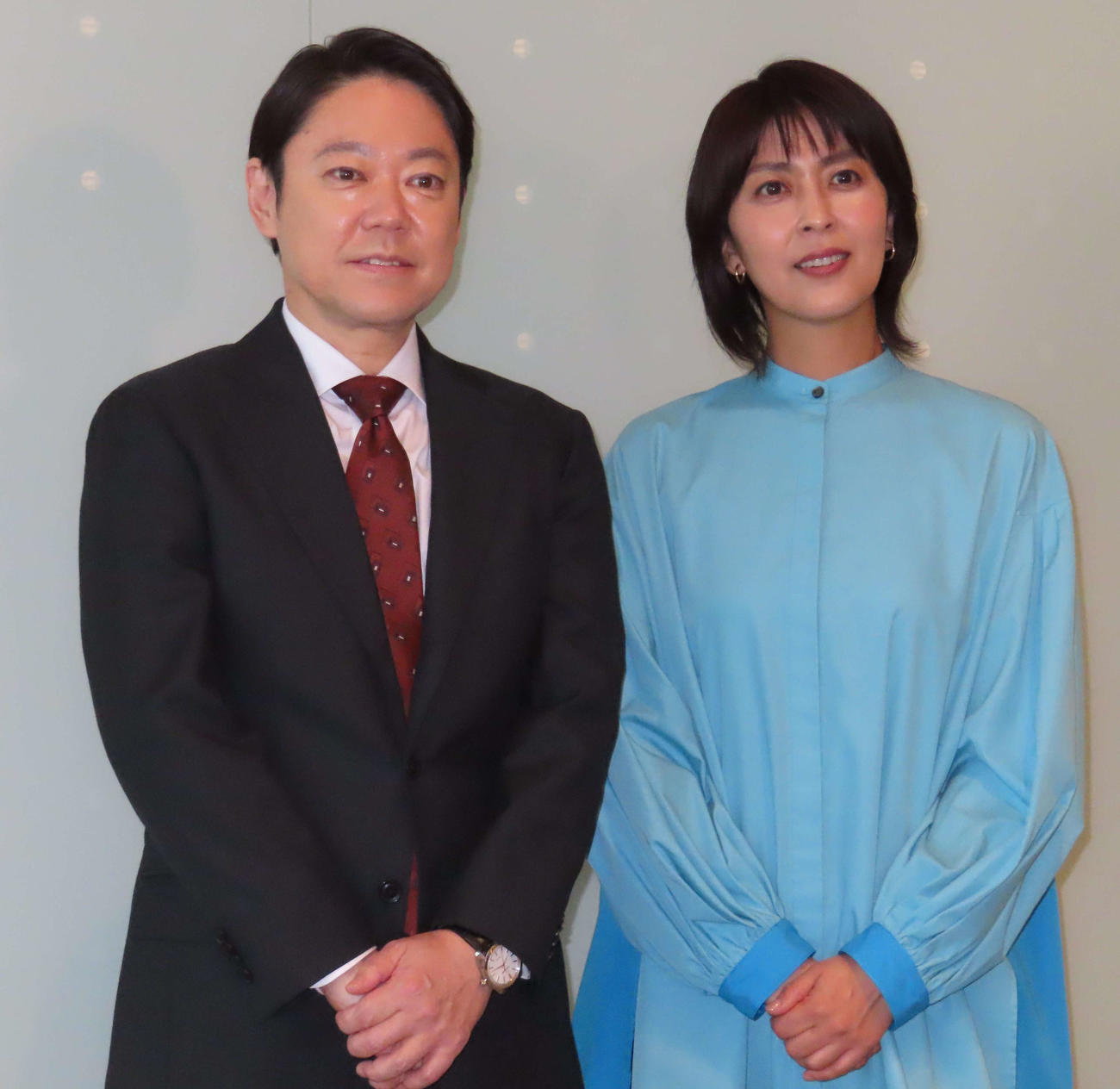 テレビ朝日系「しあわせな結婚」の取材に応じた阿部サダヲ（左）、松たか子