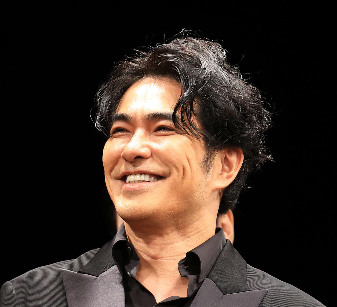 映画「でっちあげ～殺人教師と呼ばれた男」プレミアイベントで笑顔であいさつする北村一輝（撮影・浅見桂子）