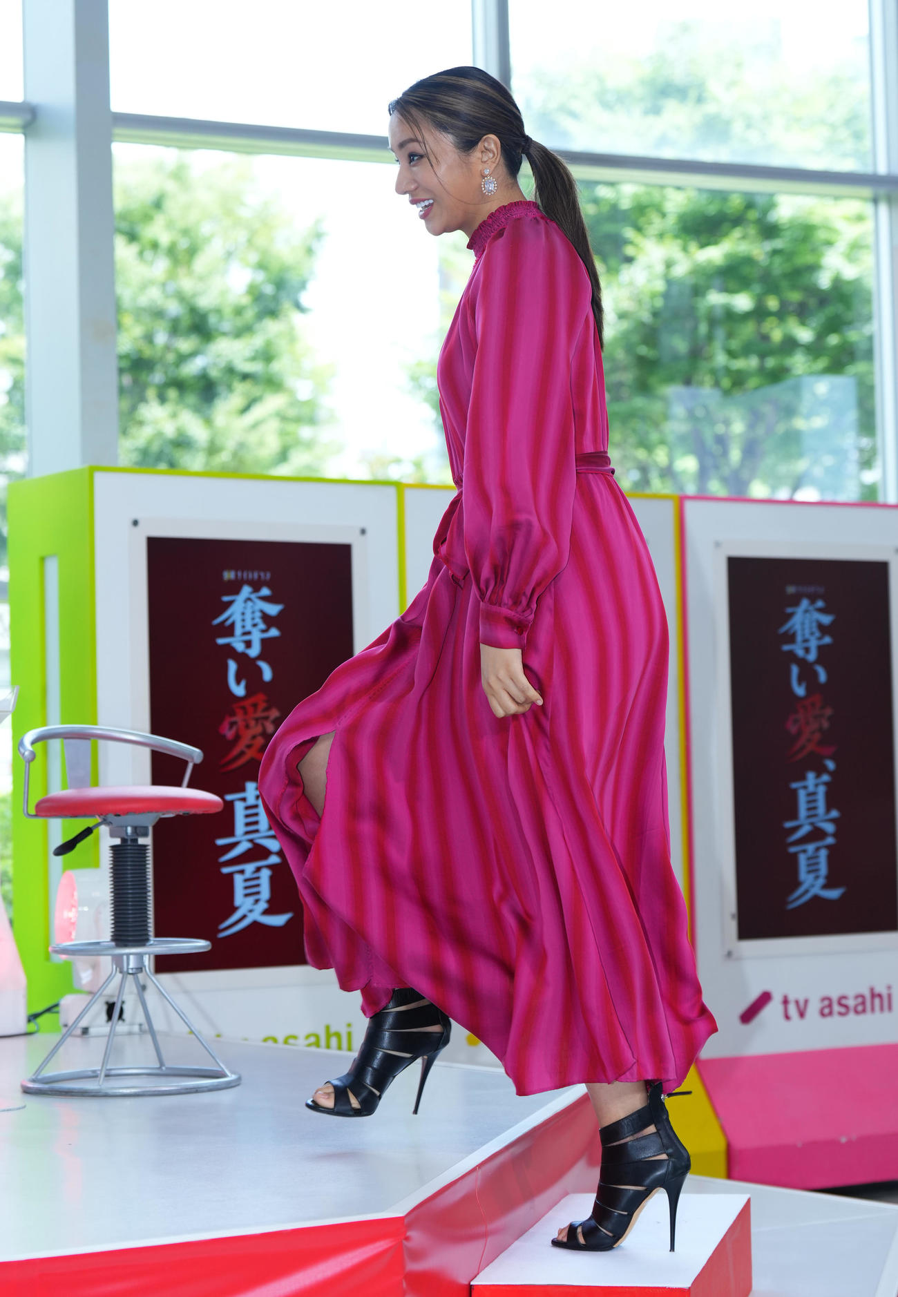 ドラマ「奪い愛、真夏」の制作発表記者会見で登壇する高橋メアリージュン（撮影・菅敏）