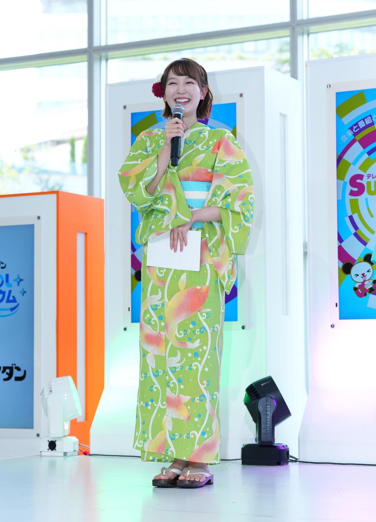 「テレビ朝日・六本木ヒルズSUMMER FES」で登壇する新人アナの佐々木若葉（撮影・菅敏）