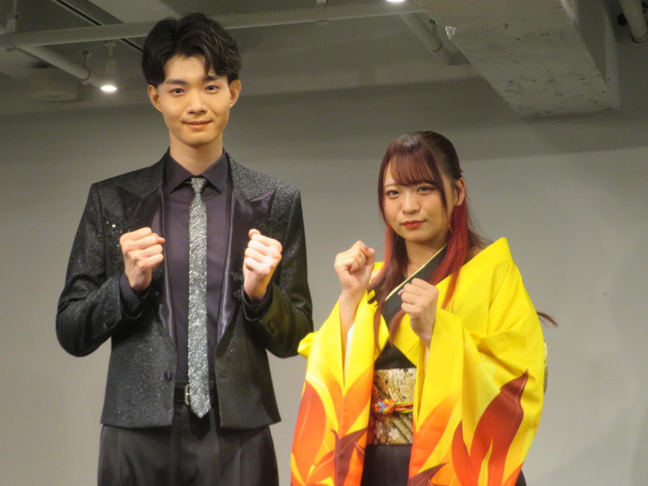 テイチクレコード2025新人コンベンションに出席した亜蘭（左）と堀内春菜（撮影・川田和博）