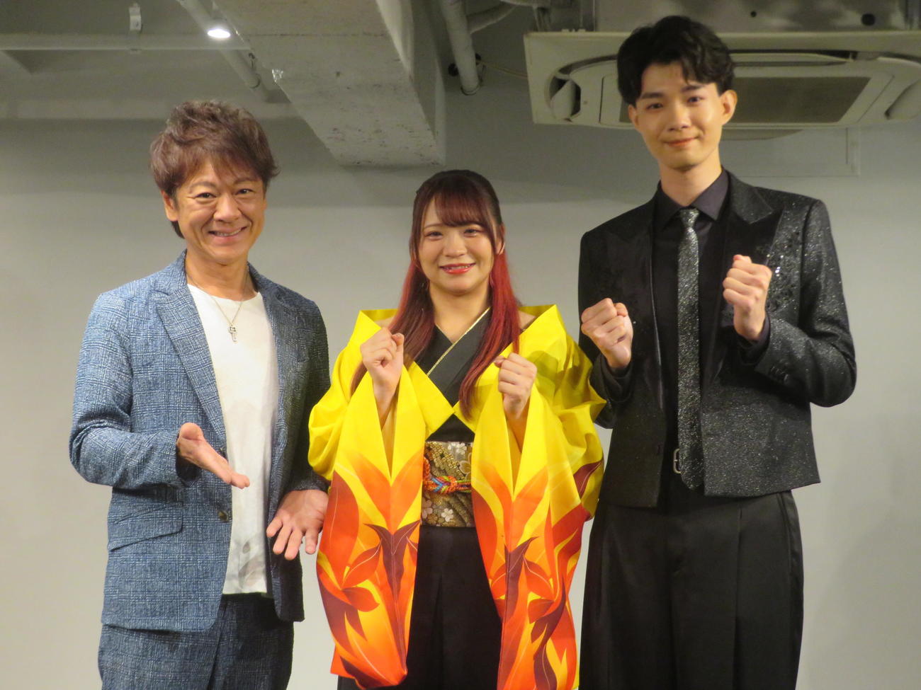 テイチクレコード2025新人コンベンションに出席した、左から北山たけし、堀内春菜、亜蘭（撮影・川田和博）