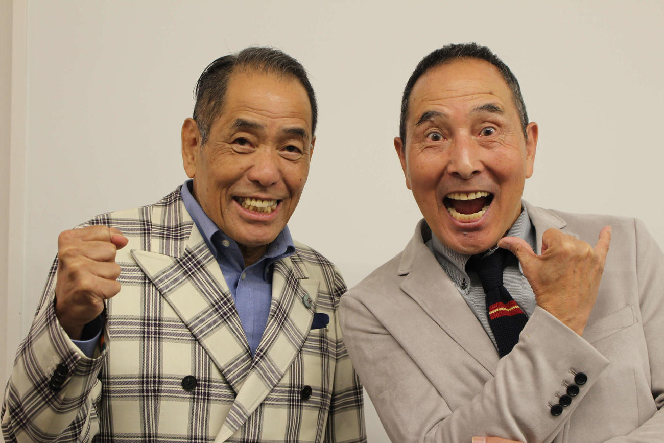 「ザ・ぼんち」おさむ（左）と里見まさと（2024年11月撮影）
