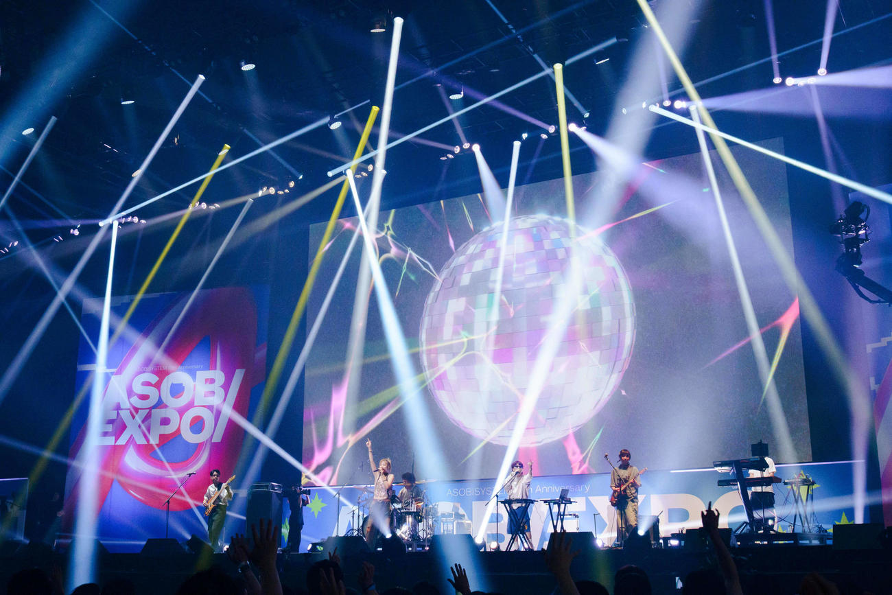 「ASOBI EXPO」に出演したKlang Ruler（ヨシモリユウナ氏、金谷龍之介氏撮影）