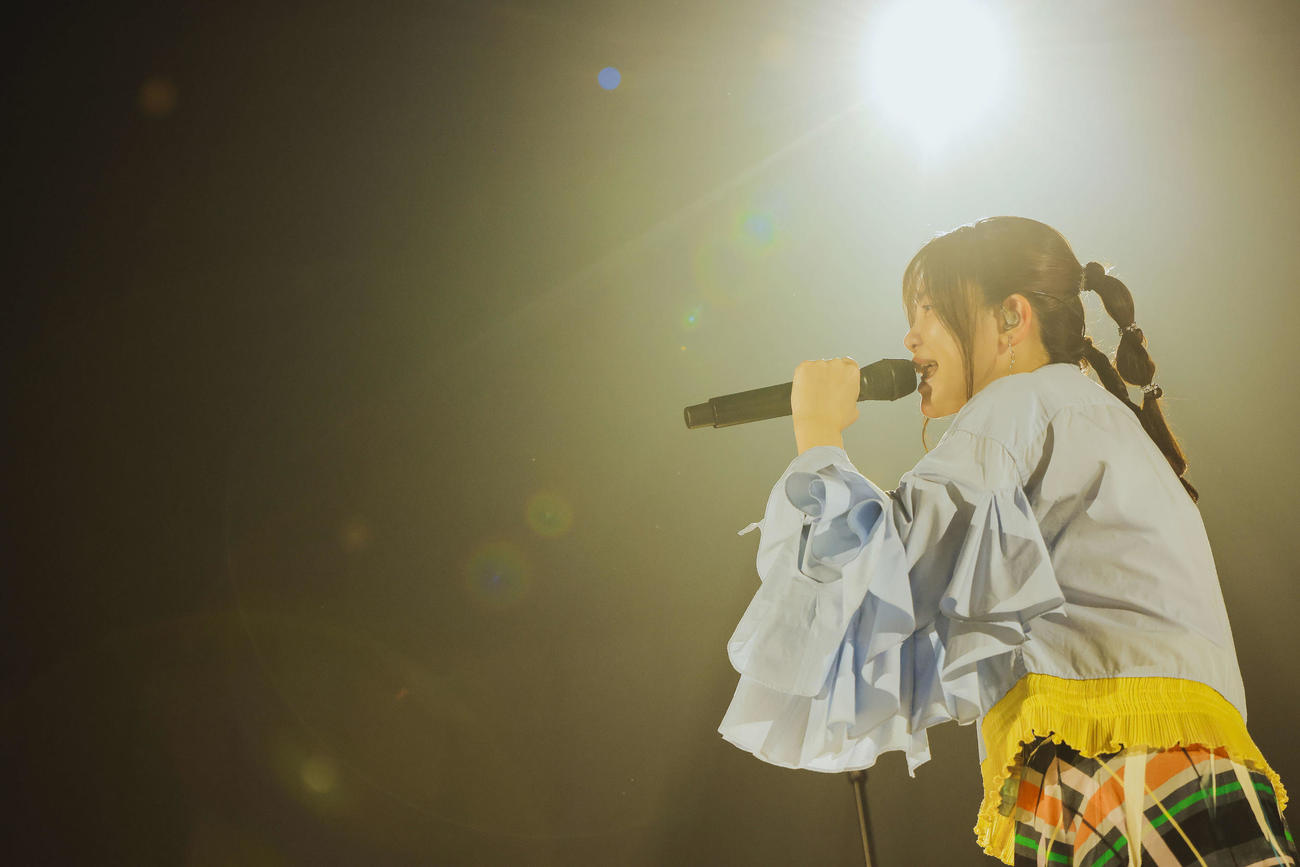 ツアー最終公演でパフォーマンスするいきものがかり吉岡聖恵（堀内レイ氏撮影）