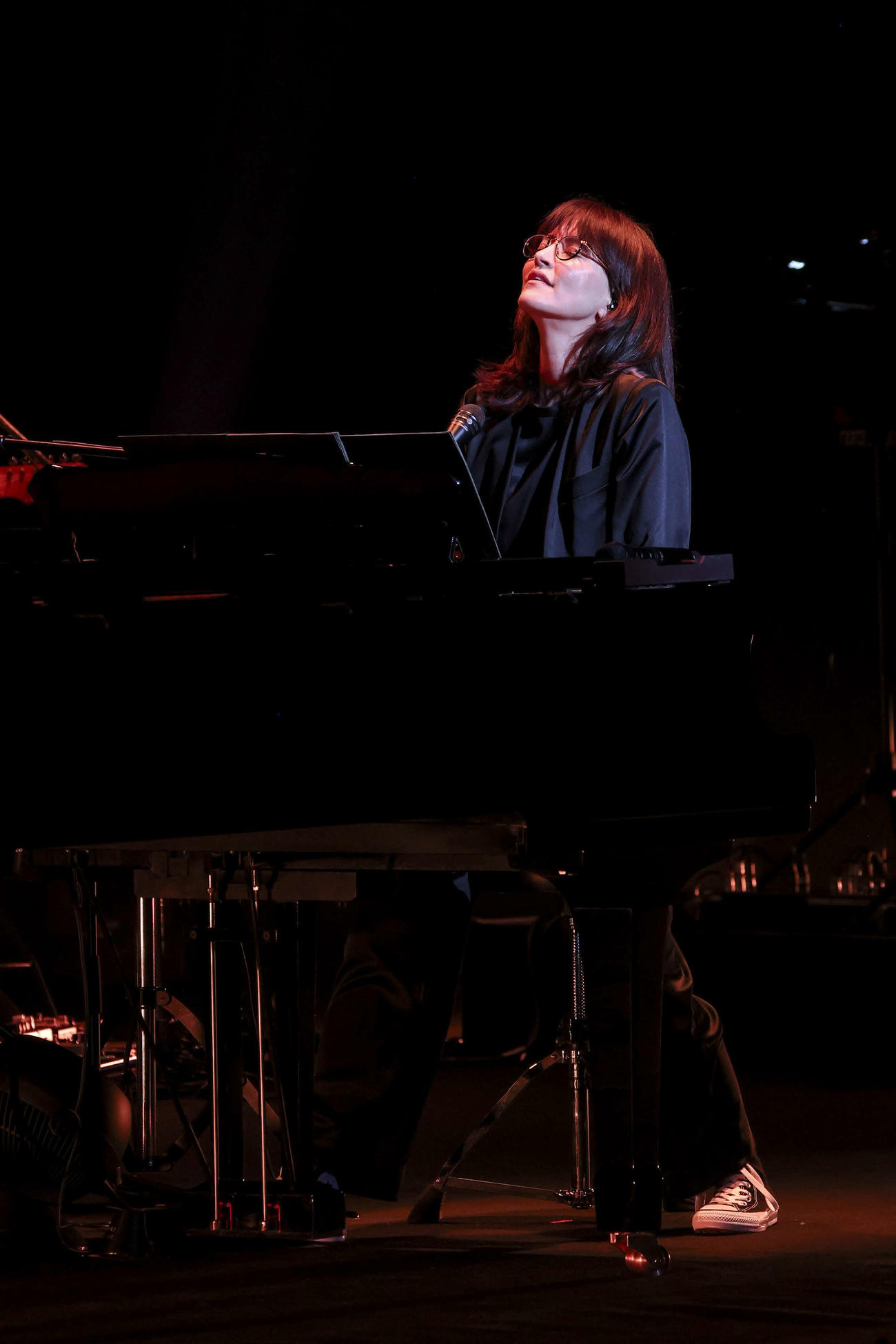 全国ツアー「アンジェラ・アキ　Tour 2025　－Eleven－」初日公演でパフォーマンスするアンジェラ・アキ（C）Hoshina Ogawa