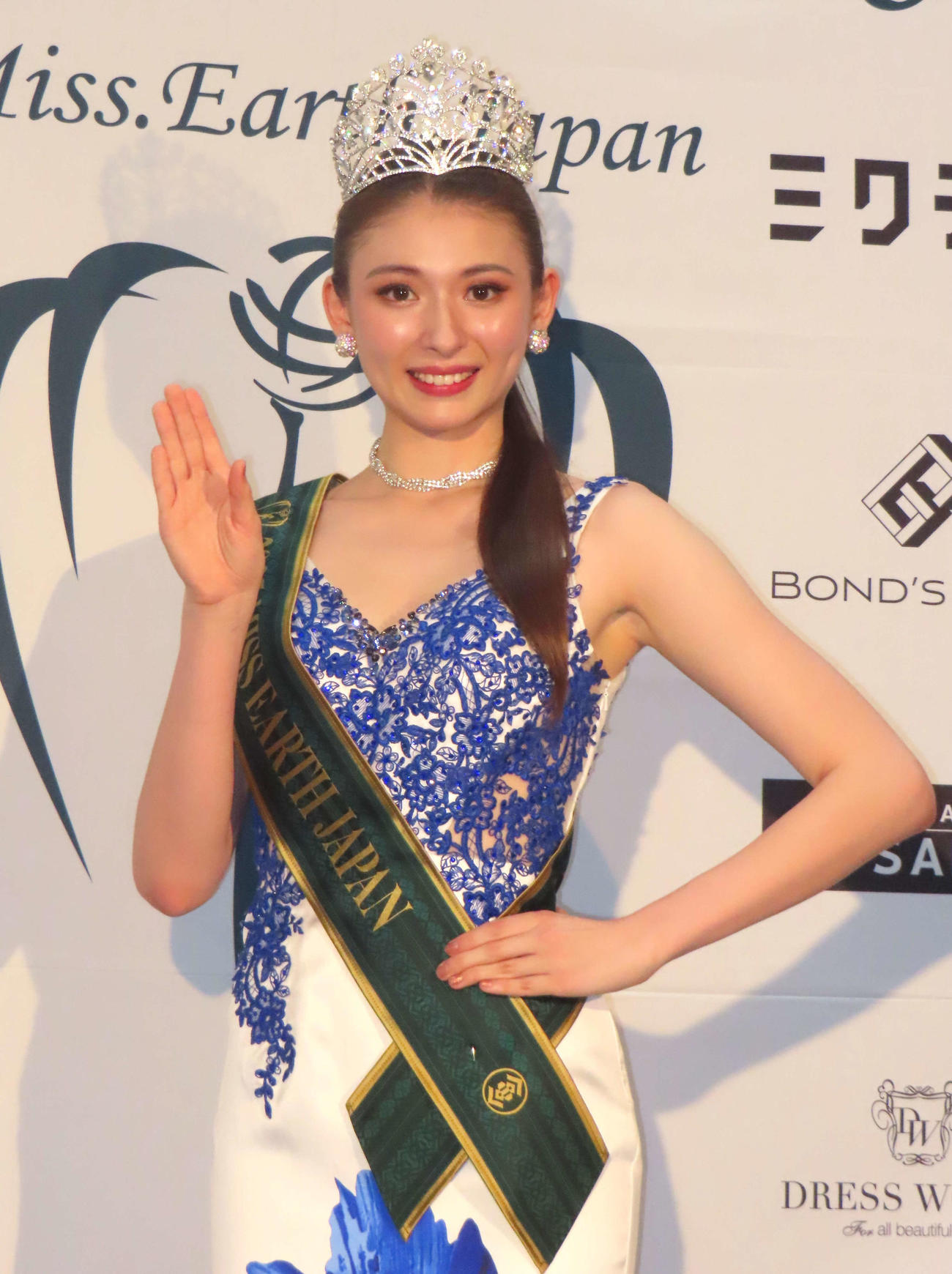 「2025ミス・アース・ジャパン　日本大会」でグランプリに輝いた島内エミリアさん