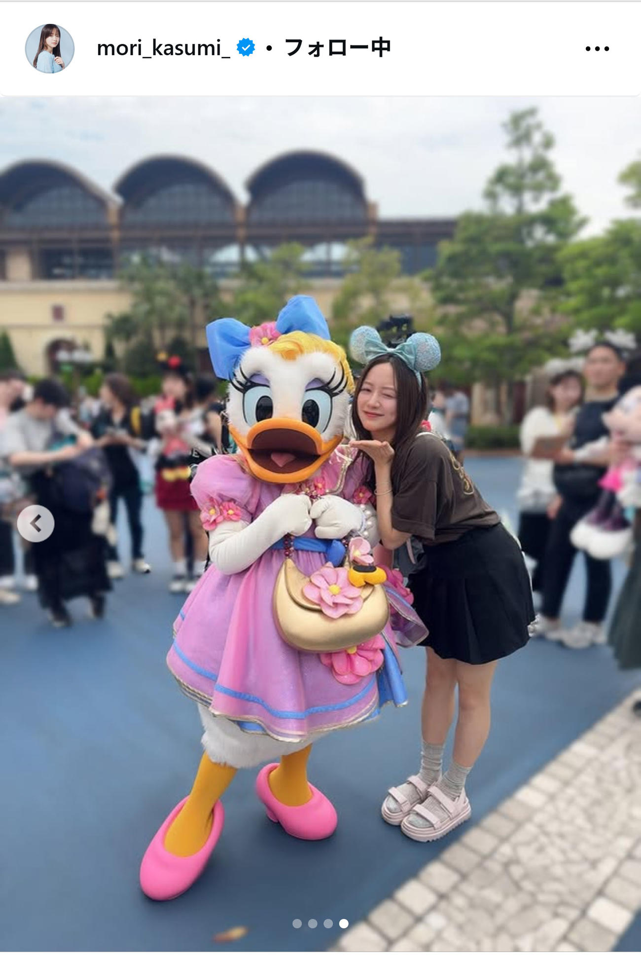 ディズニーを満喫した森香澄（インスタグラムから）