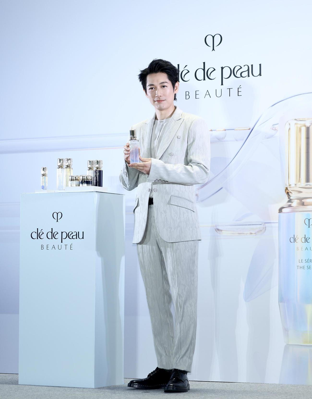 フォトコールに臨むディーン・フジオカ（撮影・河田真司）