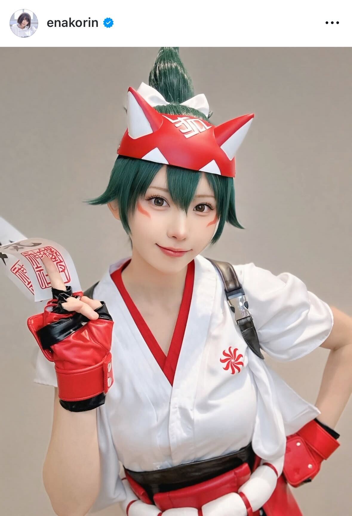 天才的なコスプレ姿（えなこのインスタグラムから）