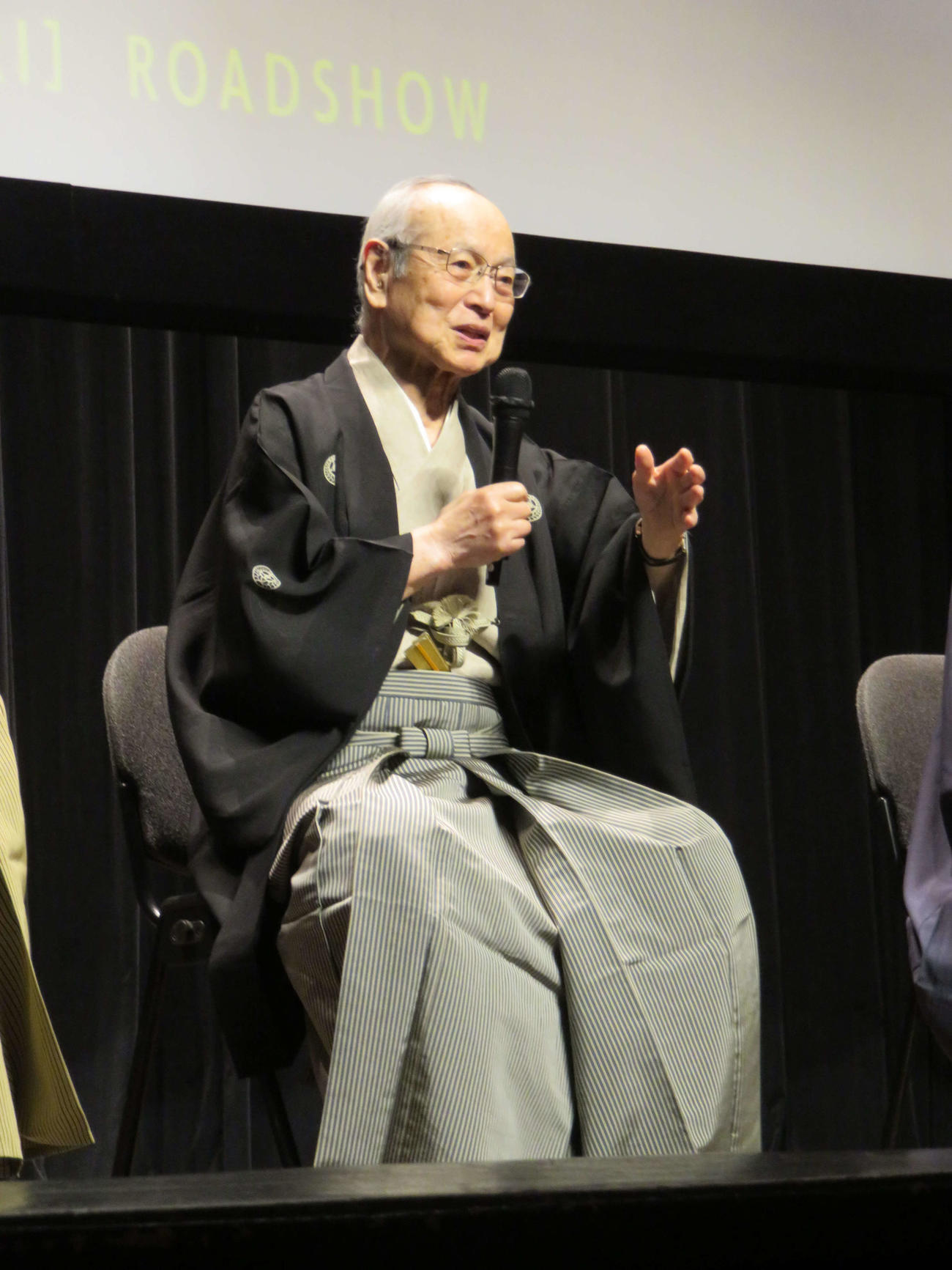 ドキュメンタリー映画「六つの顔」の完成披露試写会に登壇した野村万作