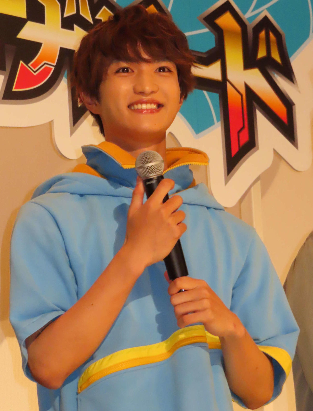 映画「仮面ライダーガヴ」の初日舞台あいさつに出席した知念英和