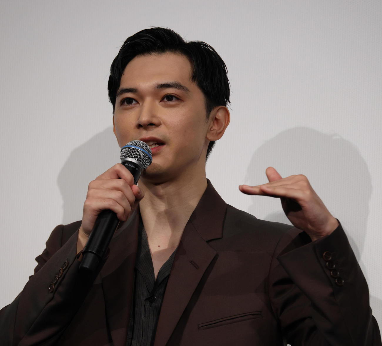 映画「国宝」舞台あいさつを行う吉沢亮（撮影・中島郁夫）