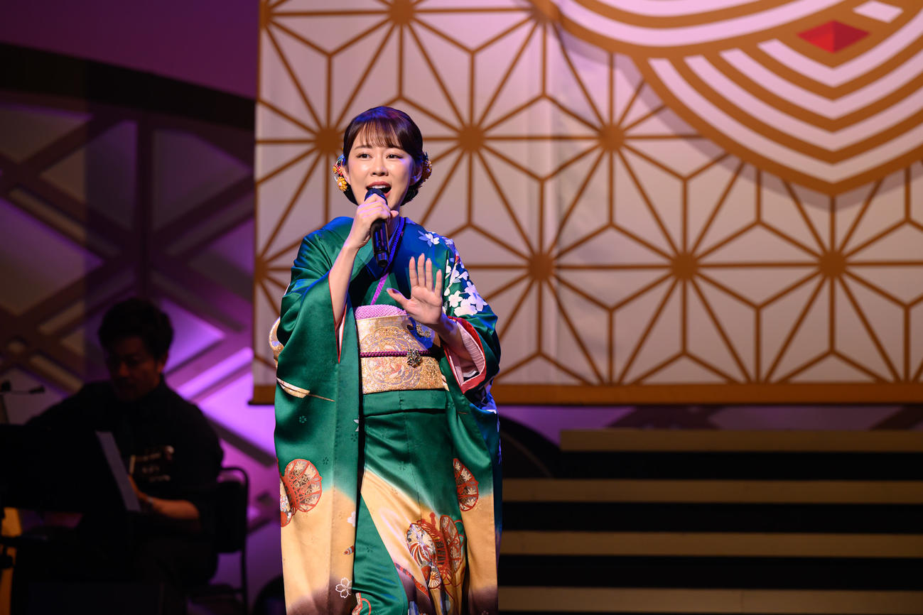 デビュー20周年記念「丘みどりコンサート2025～演魅Vol.6～」を行った丘みどり