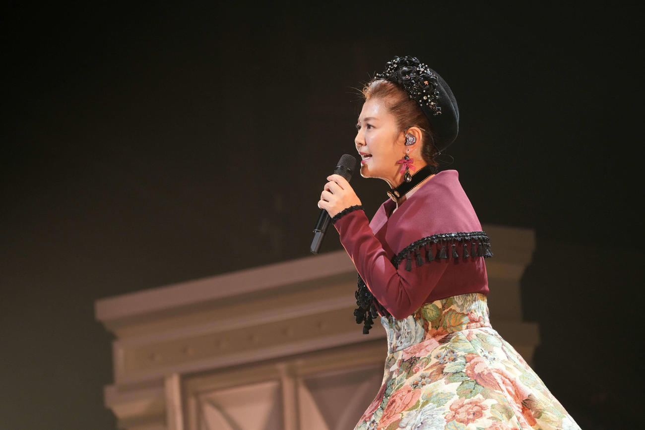 デビュー40周年記念ツアーの初日公演を行った南野陽子（C）HIRO EDWARD SATO