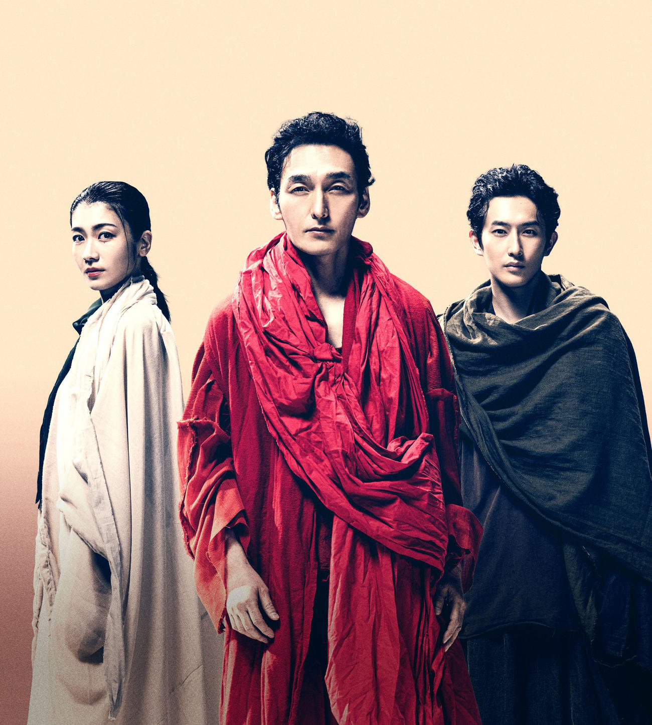 公開された舞台「シッダールタ」ビジュアルより。左から、瀧内公美、草彅剛、杉野遥亮