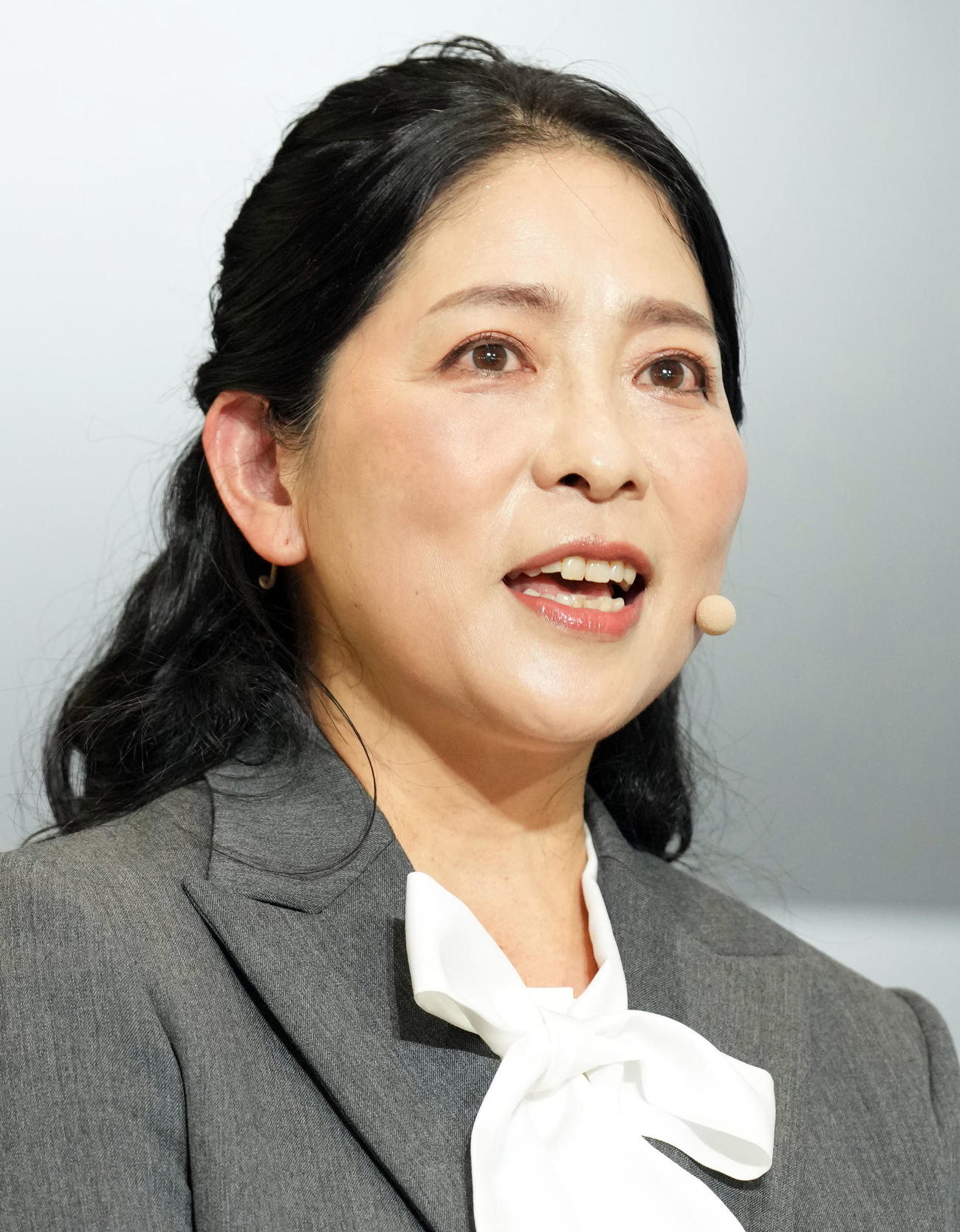 「NHK ONE」のサービス発表会見に登壇したNHKの黒崎めぐみ理事（撮影・たえ見朱実）