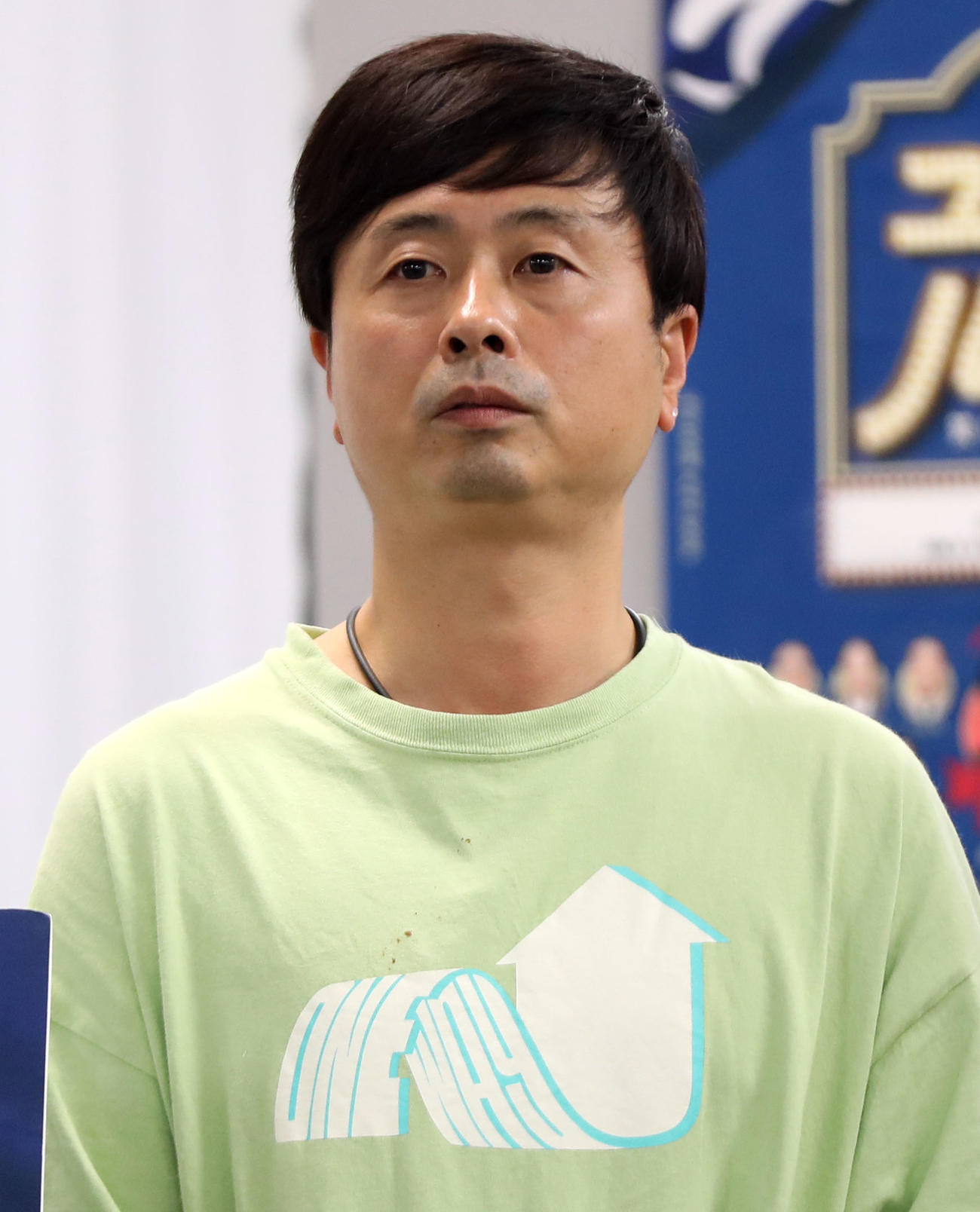 次長課長の河本準一（2022年5月撮影）