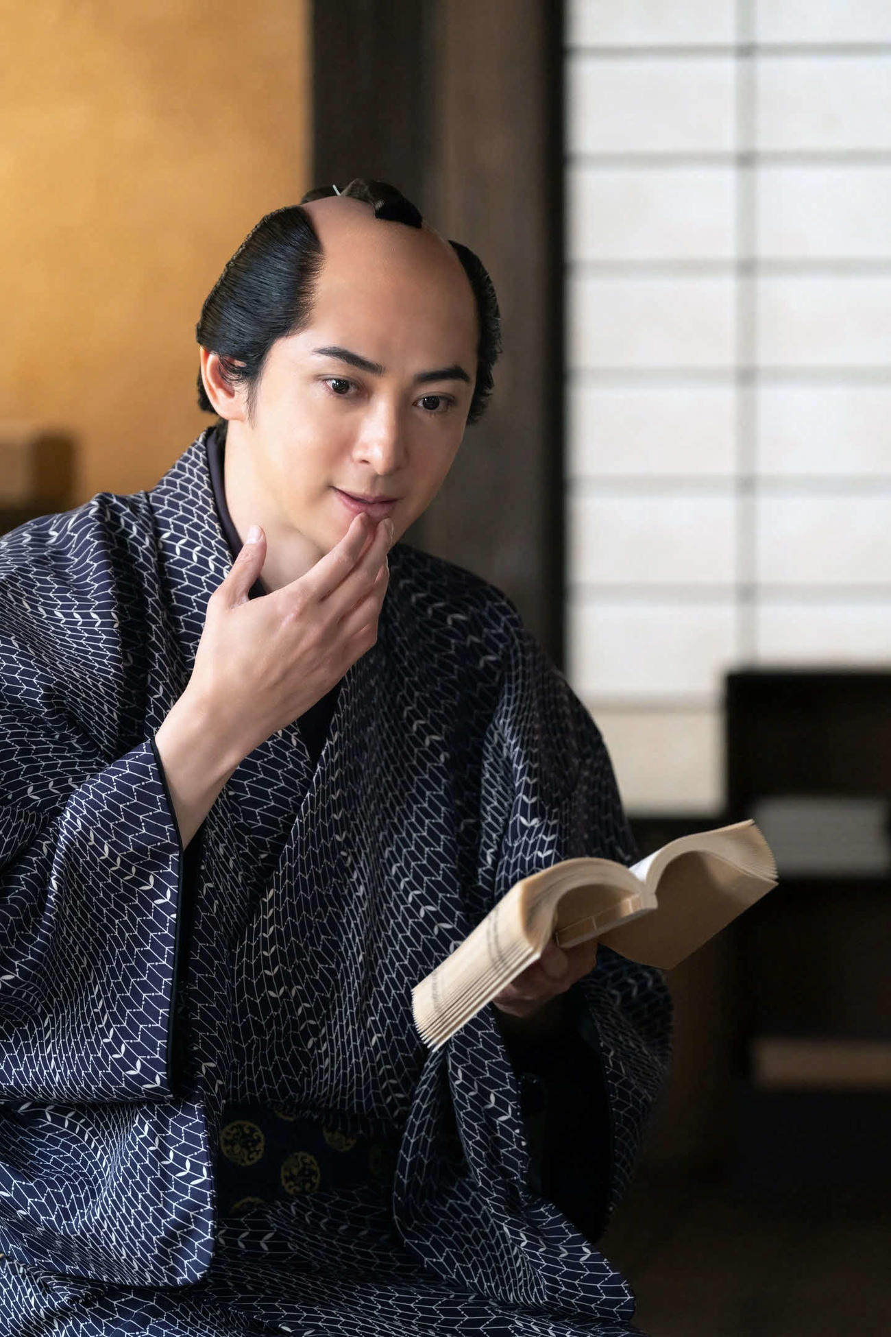 NHK大河ドラマ「べらぼう～蔦重栄華乃夢噺～」で戯作者で浮世絵師の北尾政演（山東京伝）を演じる古川雄大