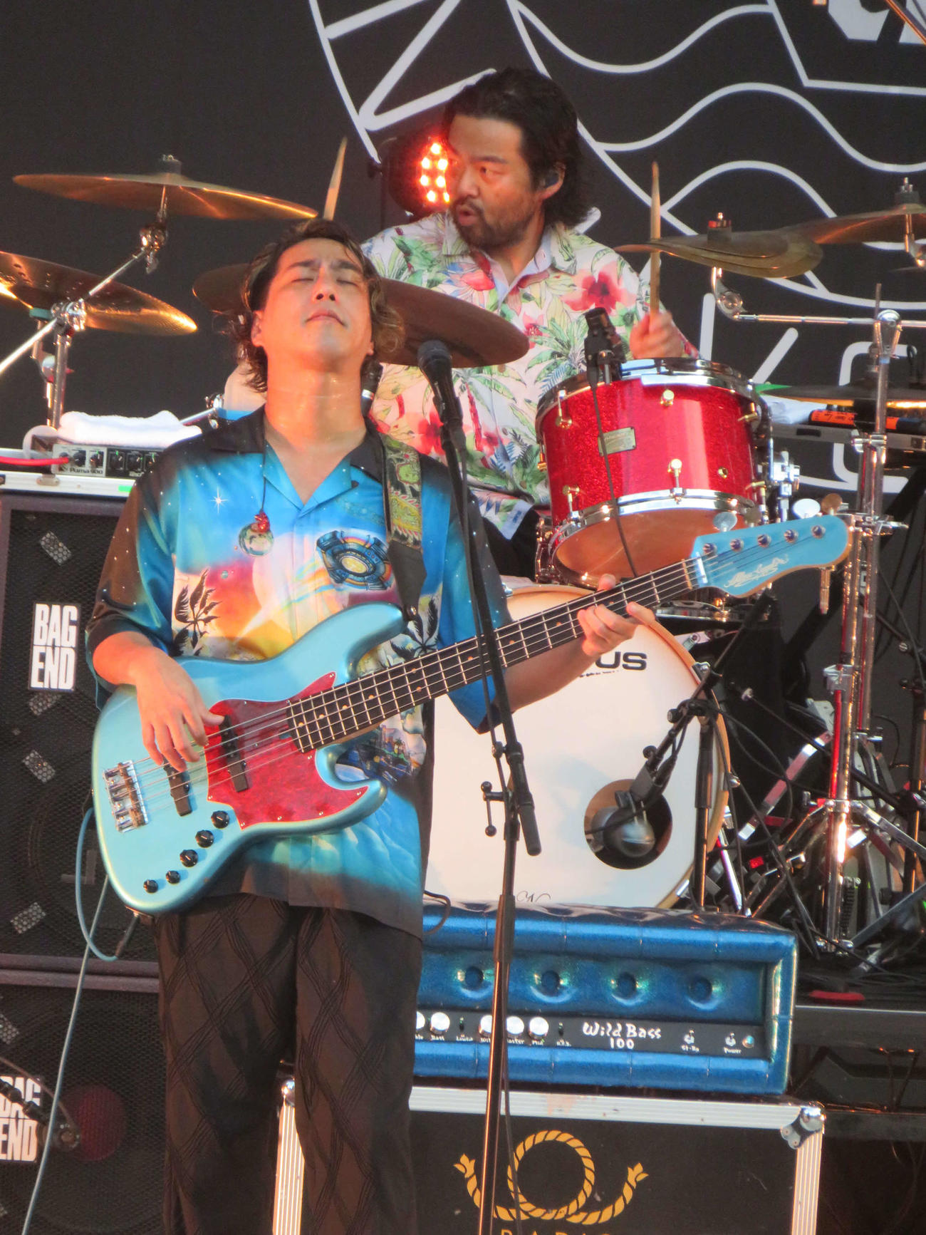 バンド結成15周年記念ワンマンライブ「SUMMER SUMMER at HIBIYA YAON」を行ったBRADIOの酒井亮輔（撮影・川田和博）