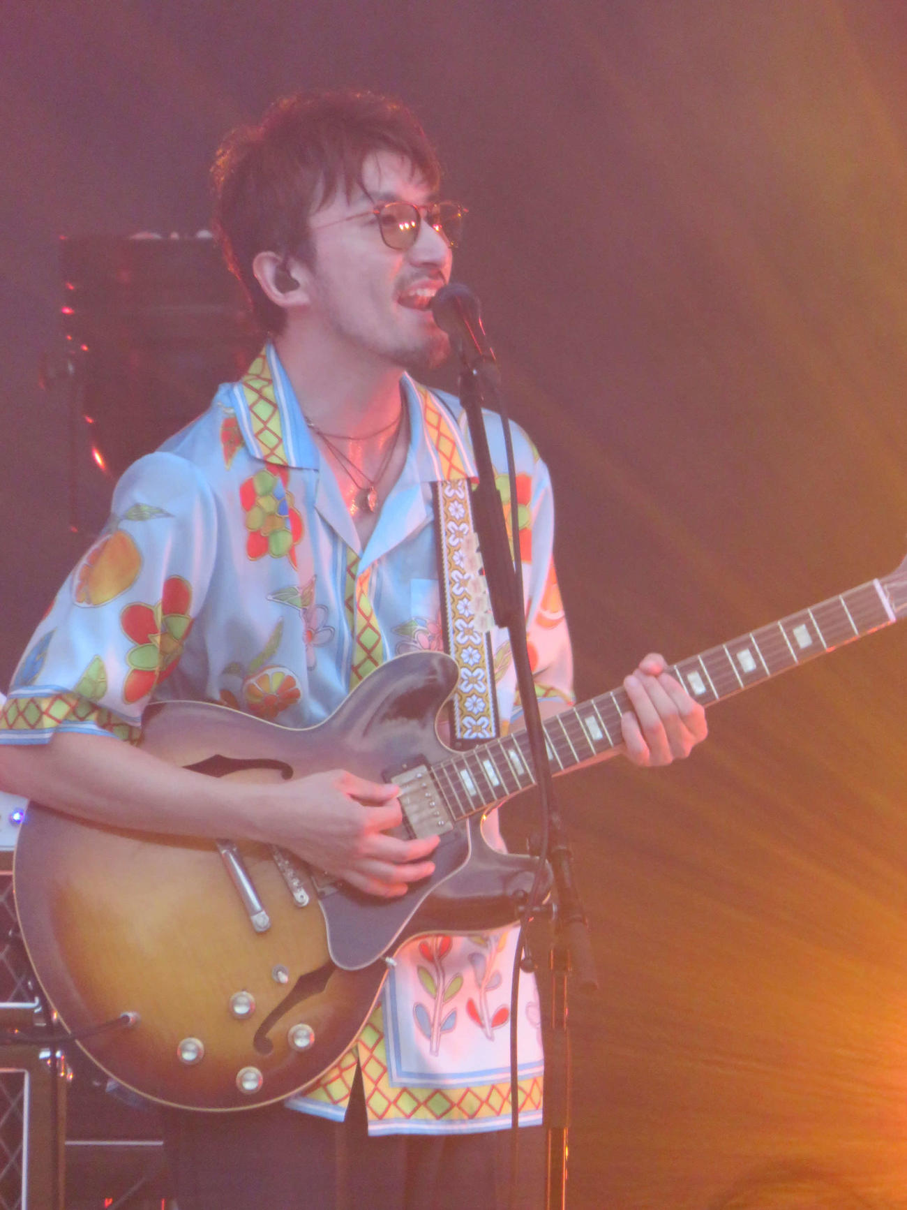 バンド結成15周年記念ワンマンライブ「SUMMER SUMMER at HIBIYA YAON」を行ったBRADIOの大山聡一（撮影・川田和博）
