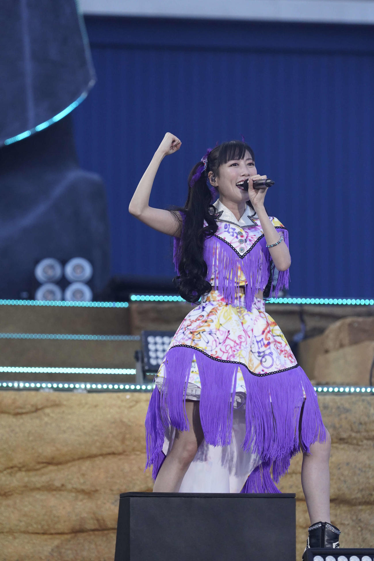 「ハマの夜祭り番長襲名記念　ももクロ夏のバカ騒ぎ2025 in横浜スタジアム」を行ったももいろクローバーZの高城れに（C）キングレコード