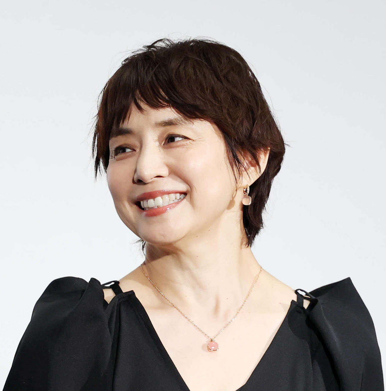 石田ゆり子（2025年7月撮影）