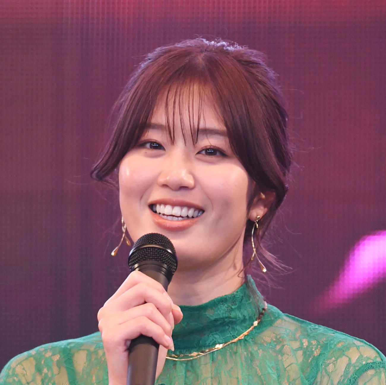 稲村亜美（2022年撮影）