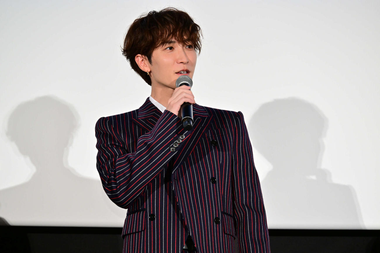 映画「事故物件ゾク　恐い間取り」大ヒット御礼舞台あいさつに登壇したSnow Man渡辺翔太