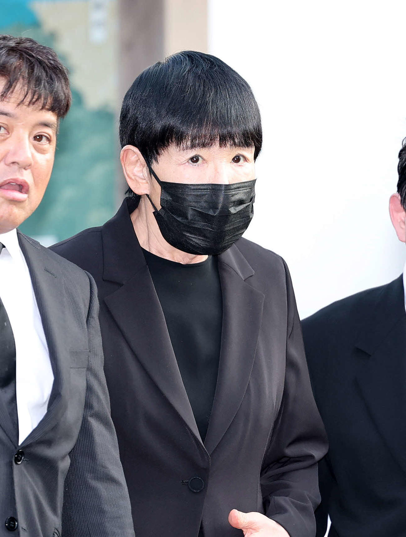 ケイダッシュ川村龍夫代表取締役会長の通夜に訪れた和田アキ子（撮影・鈴木正人）
