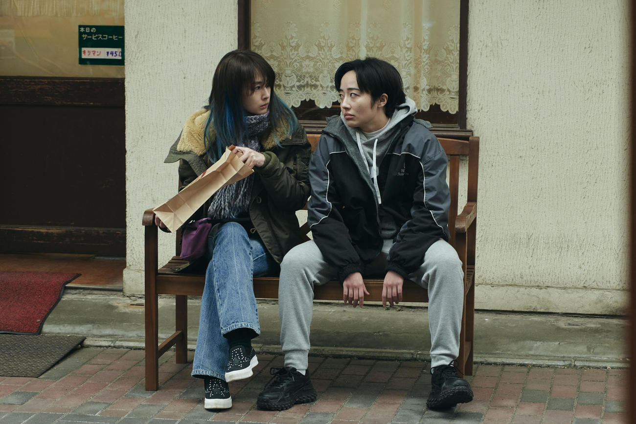映画「ナイトフラワー」で初共演した主演の北川景子（左）と森田望智（C）2025「ナイトフラワー」製作委員会