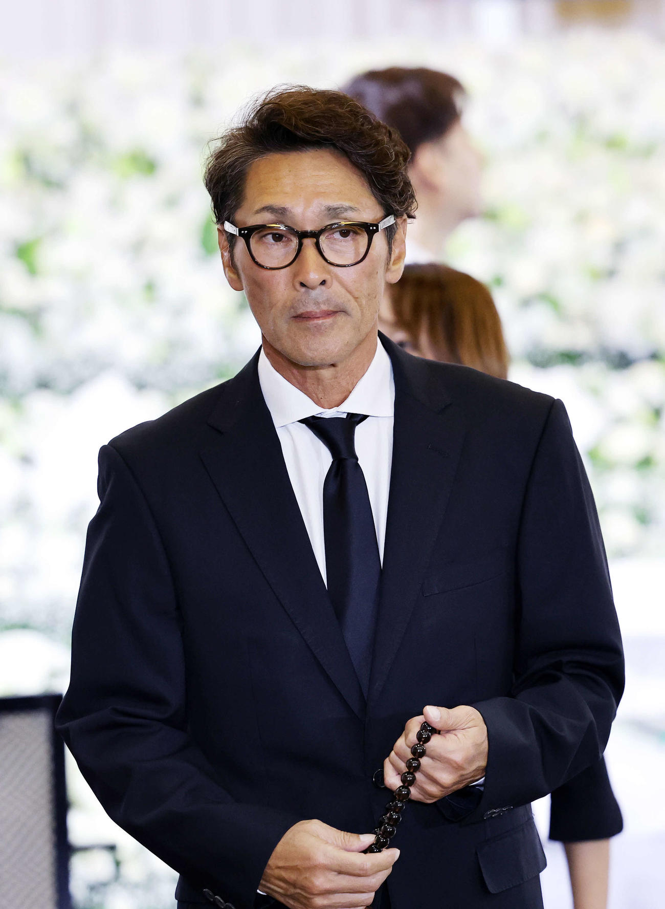 ケイダッシュ川村龍夫代表取締役会長の通夜に訪れた元木氏（撮影・鈴木正人）