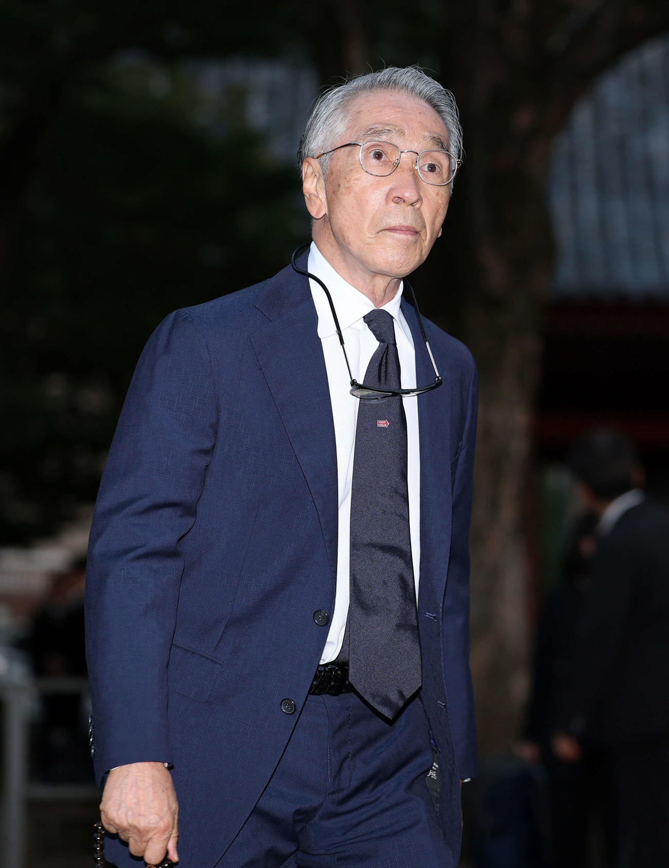 ケイダッシュ川村龍夫代表取締役会長の通夜に訪れた堺正章（撮影・鈴木正人）