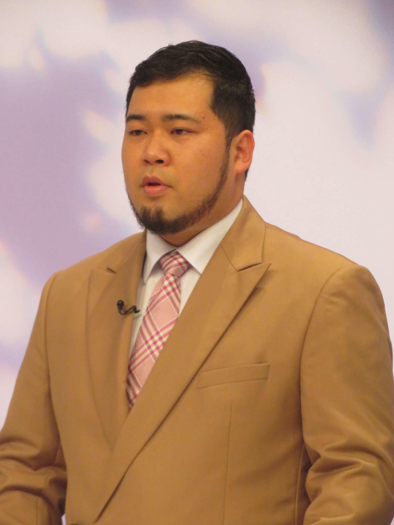 令和ロマン松井ケムリ（2025年4月撮影）