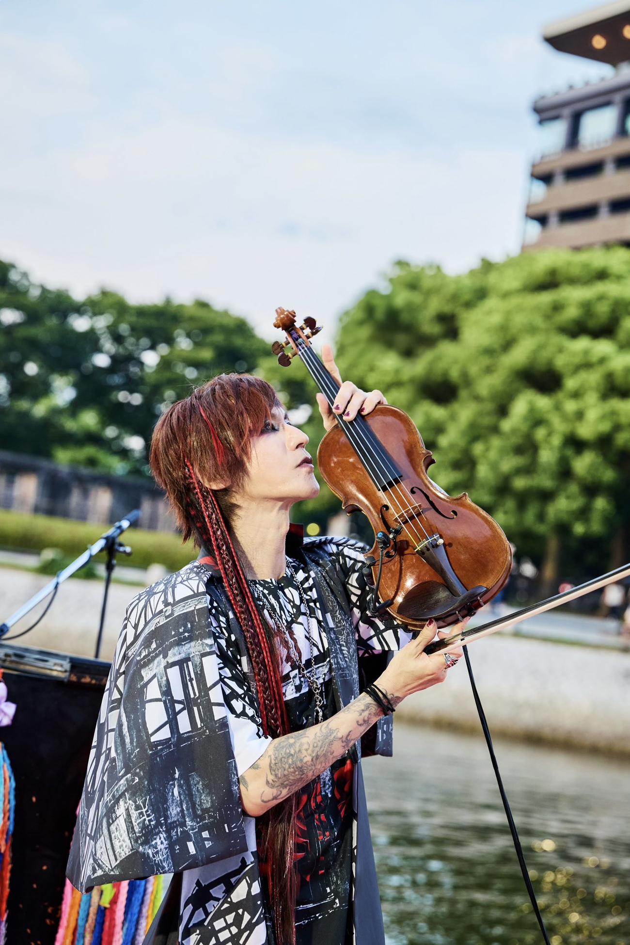 SUGIZOのXから