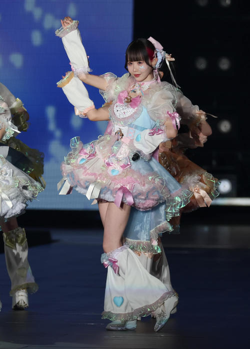 関西コレクション　オープニングステージに登場したゆりにゃ（撮影・宮崎幸一)