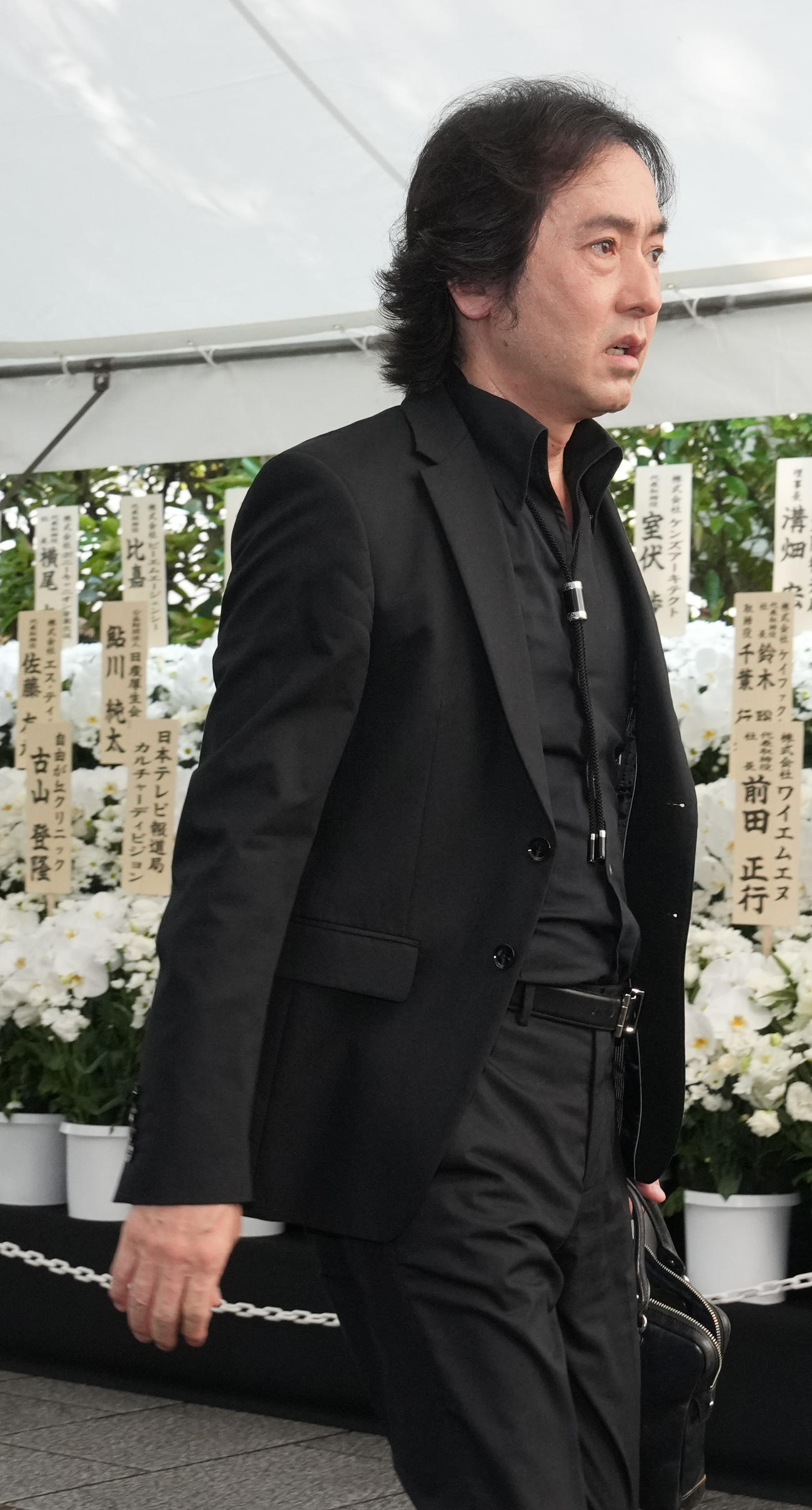 ケイダッシュ川村龍夫会長の葬儀・告別式に参列した秋川雅史（撮影・小沢裕）