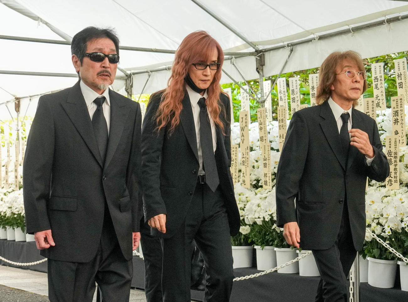 ケイダッシュ川村龍夫会長の葬儀・告別式に参列したアルフィー（撮影・小沢裕）