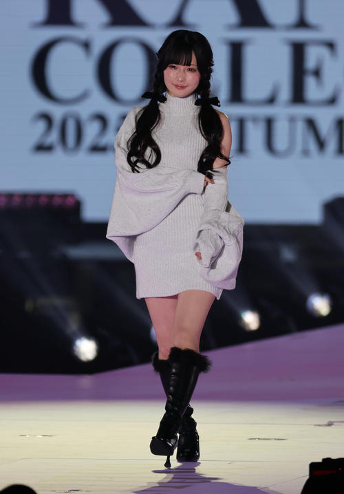 関西コレクション　関西コレクションに出演した逃げ水あむ（撮影・宮崎幸一)