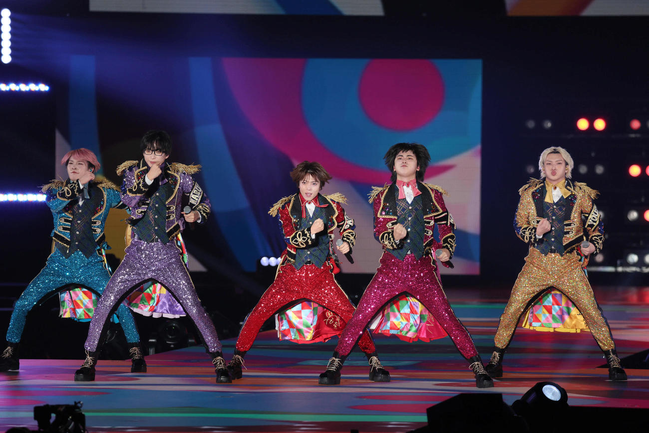 関西コレクションに出演したパンダドラゴン（撮影・宮崎幸一)