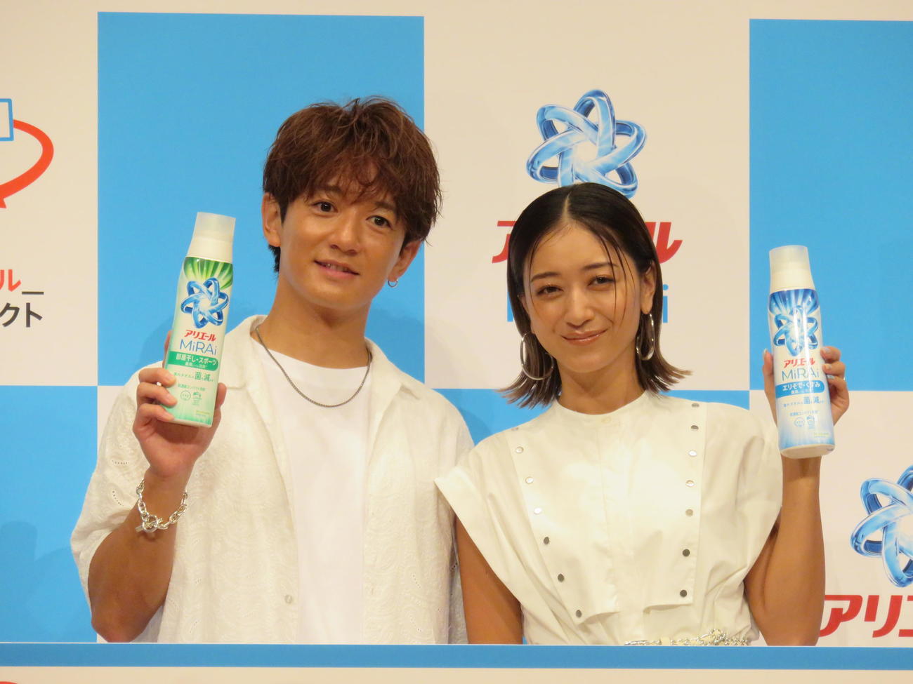 「♯洗ってはじメル＿ミライプロジェクト」発足式に登場したみちょぱ（右）と大倉士門
