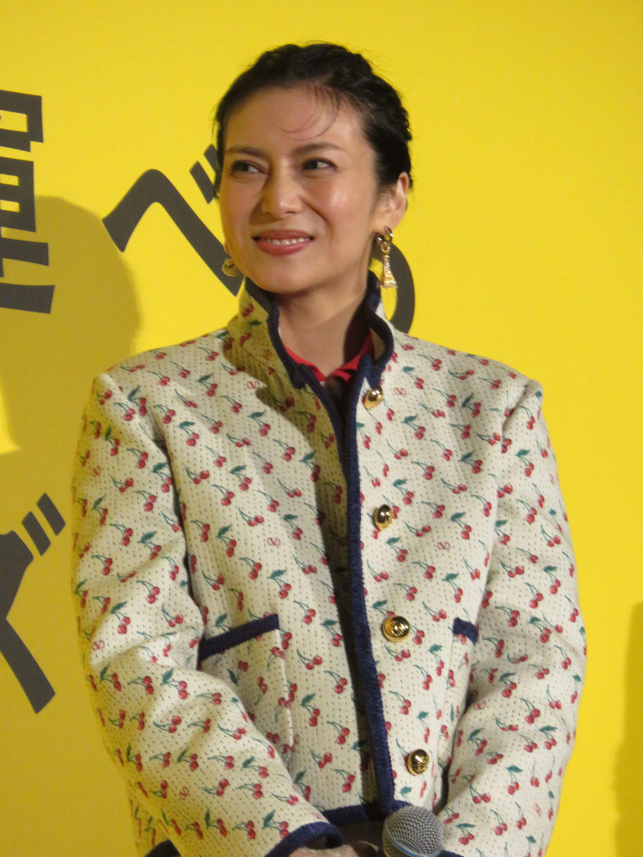 映画「兄を持ち運べるサイズに」完成披露上映会に登壇した柴咲コウ