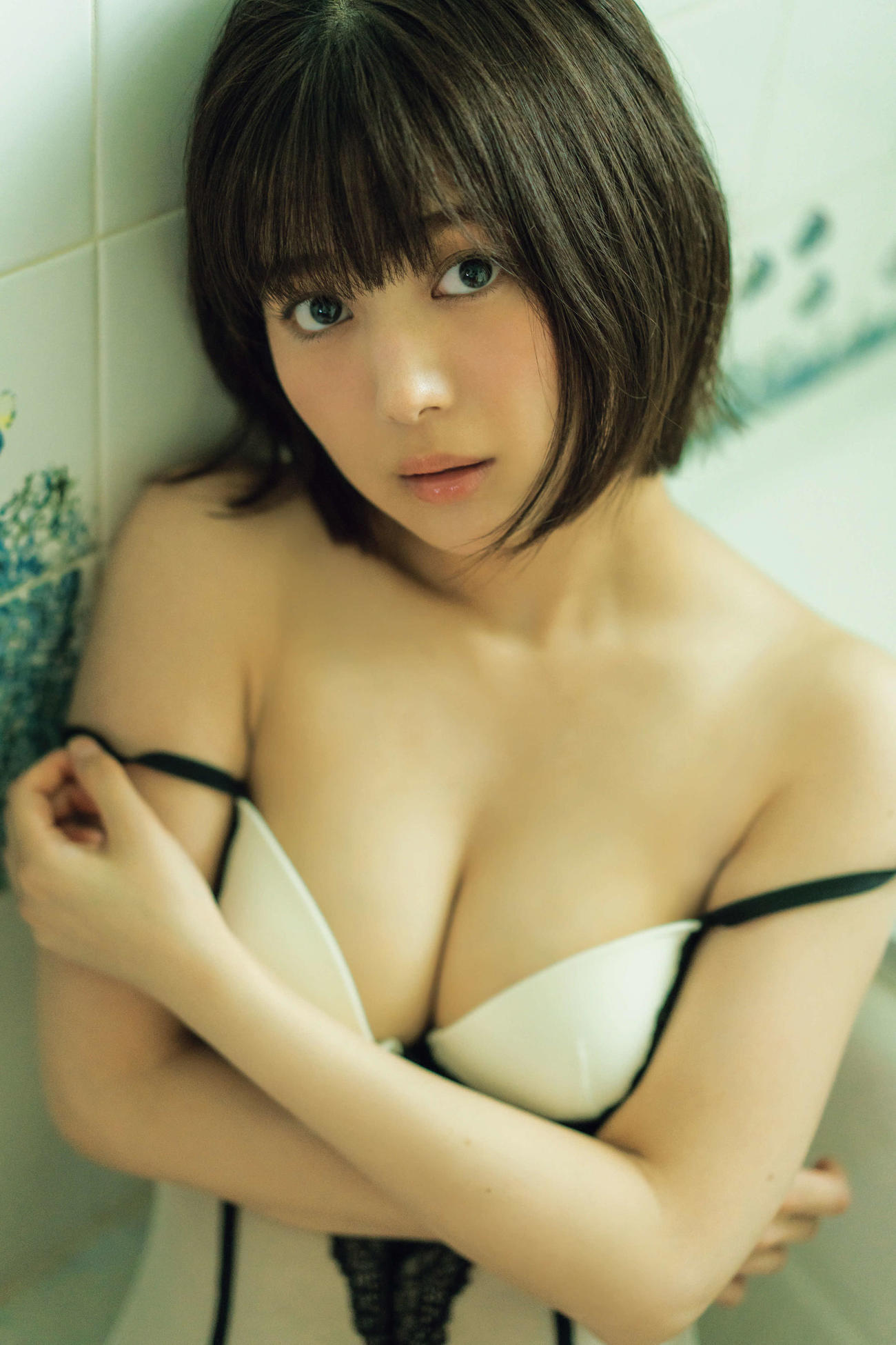 地上波連続ドラマ初主演のABCテレビ「グラぱらっ！」とコラボレーションして発売する北野瑠華の写真集のカット（栗山秀作氏撮影）