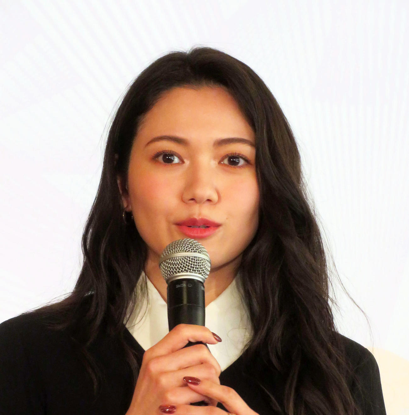 カズレーザーとの結婚を発表した二階堂ふみ