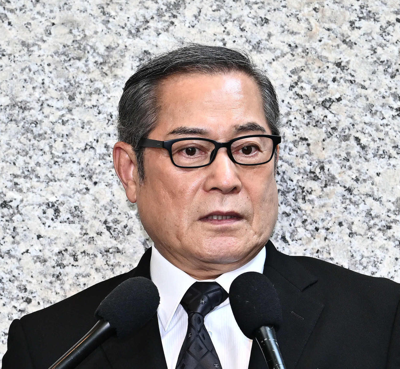 松平健＝25年4月